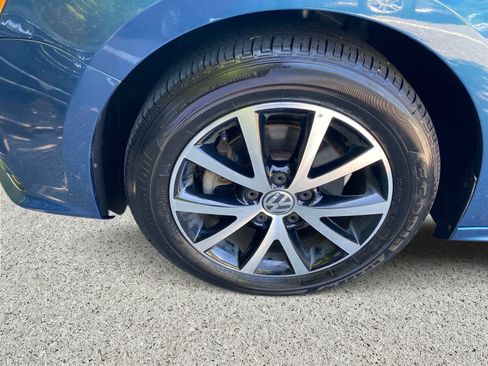 Used 2017 Volkswagen Jetta SE FWD image 30