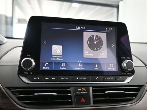 Used 2023 Nissan Altima 2.5 SV FWD image 23
