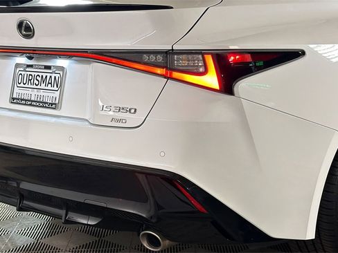 Certified 2025 Lexus IS 350 F Sport image 9
