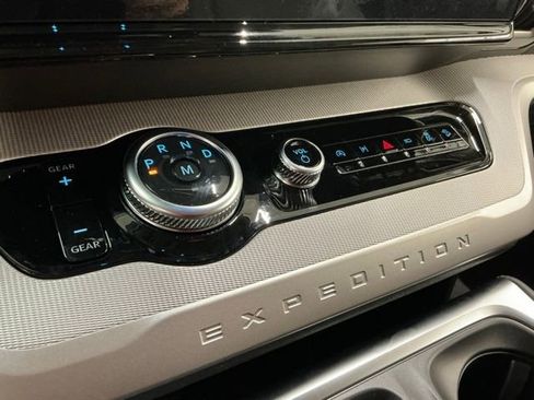 New 2026 Ford Expedition Active image 24