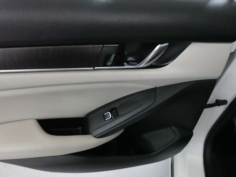 Certified 2019 Honda Accord EX-L image 25