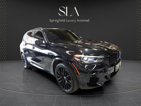 Used 2022 BMW X5 xDrive40i w/ M Sport Package AWD/4WD image 2