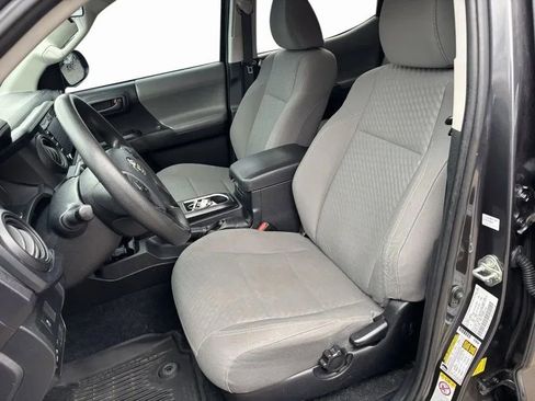 Used 2020 Toyota Tacoma SR image 22