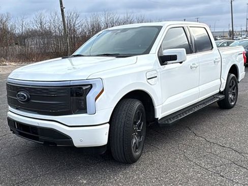 Used 2022 Ford F150 Lightning Lariat w/ Equipment Group 511A High image 7