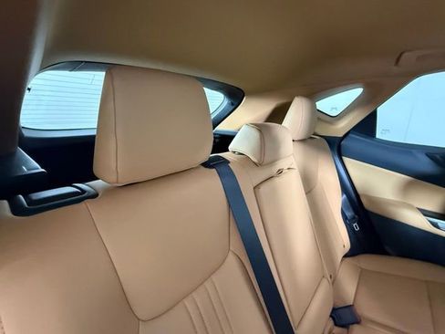 Used 2025 Lexus NX 250 FWD w/ Towing Package (2000 Lbs) image 28