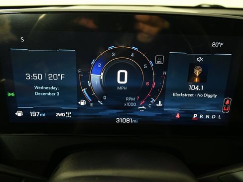 Used 2024 Chevrolet Traverse Z71 image 25