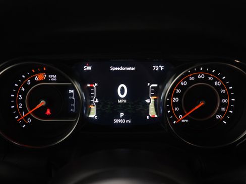 Used 2023 Jeep Wrangler Unlimited Sahara AWD/4WD image 25