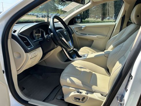 Used 2015 Volvo XC60 T5 Premier Plus image 13
