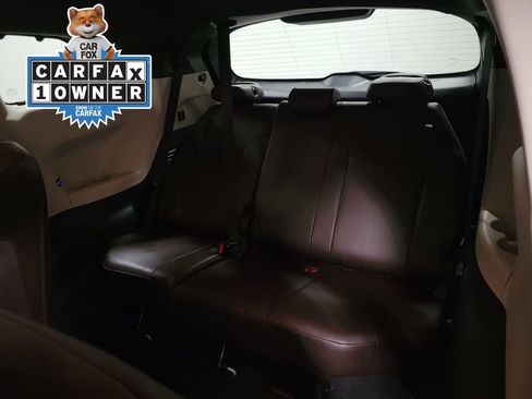 Used 2024 Toyota Sienna Platinum image 26