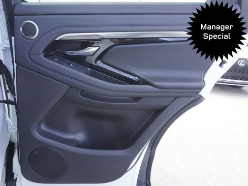 Used 2022 Land Rover Range Rover Evoque SE image 25