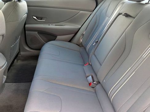 Used 2025 Hyundai Elantra SEL FWD image 24