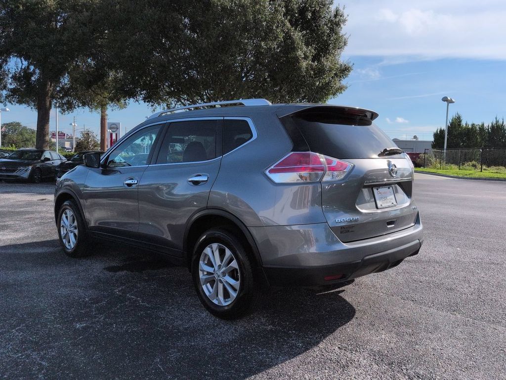 Used 2016 Nissan Rogue SV AWD/4WD image 6