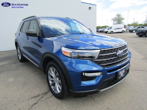 Certified 2022 Ford Explorer XLT w/ Equipment Group 202A AWD/4WD image 10