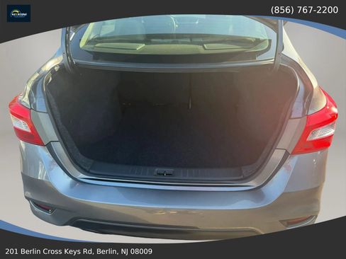 Used 2019 Nissan Sentra SR FWD image 13
