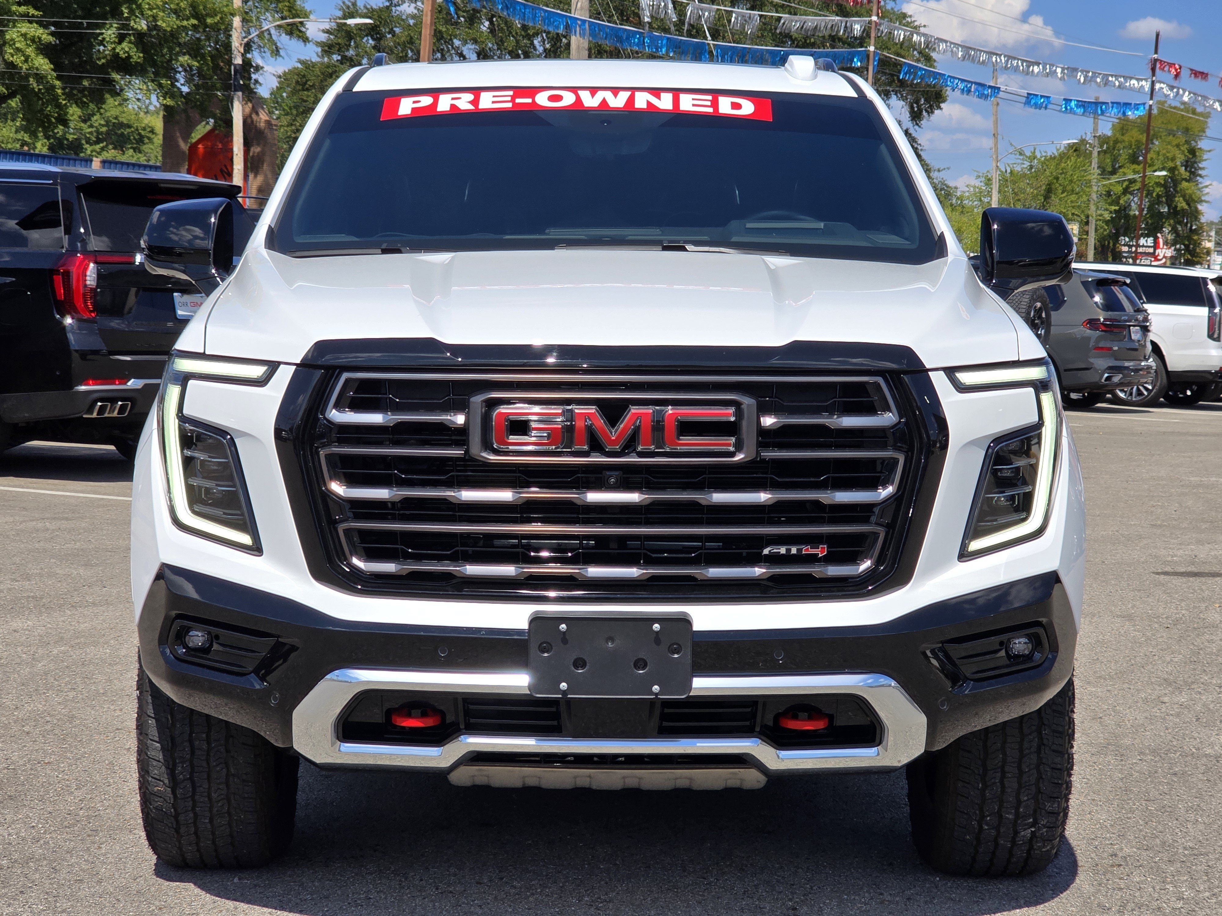 Used 2025 GMC Yukon XL AT4 Ultimate w/ LPO, AT4 Appearance Package AWD/4WD image 2