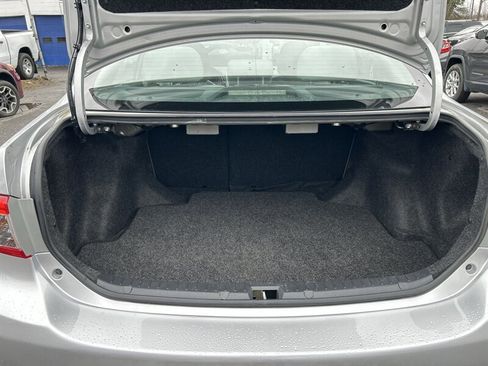 Used 2013 Toyota Corolla LE FWD image 9