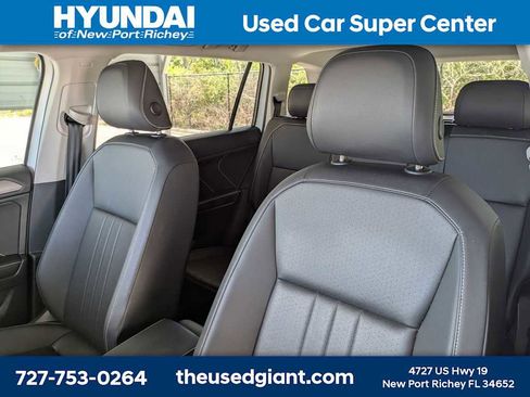Used 2023 Volkswagen Tiguan SE image 7