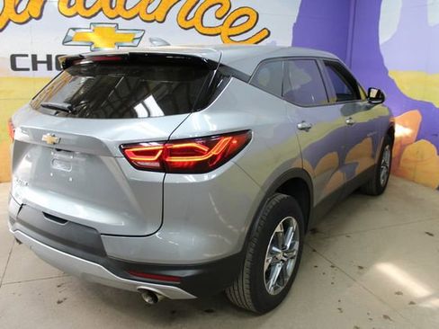 Used 2025 Chevrolet Blazer LT FWD image 8