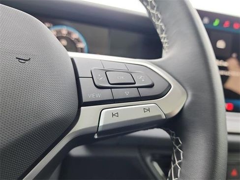 New 2026 Volkswagen Tiguan SE image 22