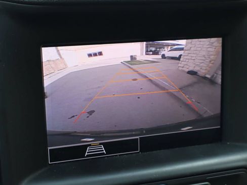 Used 2022 GMC Terrain SLE w/ Driver Convenience Package FWD image 7