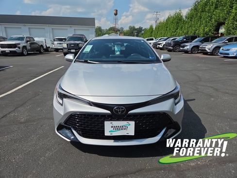 Used 2025 Toyota Corolla SE w/ SE Package FWD image 2