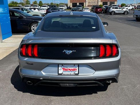 Used 2022 Ford Mustang Premium image 4