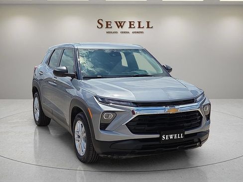 Used 2024 Chevrolet TrailBlazer LS w/ LS Convenience Package FWD image 7