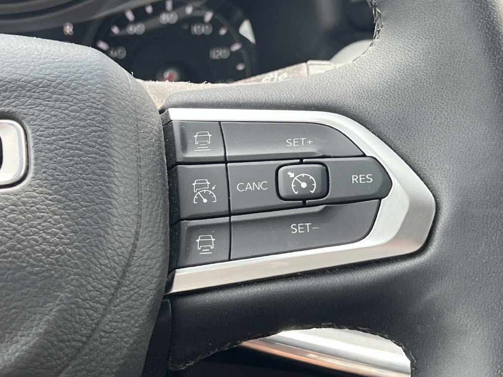 Used 2023 Jeep Compass Limited AWD/4WD image 24