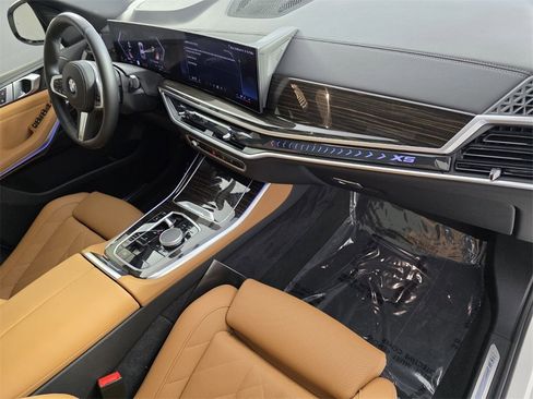 Used 2025 BMW X5 xDrive40i w/ M Sport Package image 31