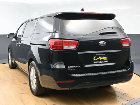Used 2018 Kia Sedona L FWD image 7