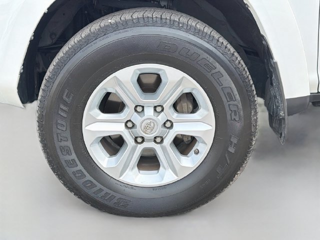 Used 2017 Toyota 4Runner SR5 Premium AWD/4WD image 40