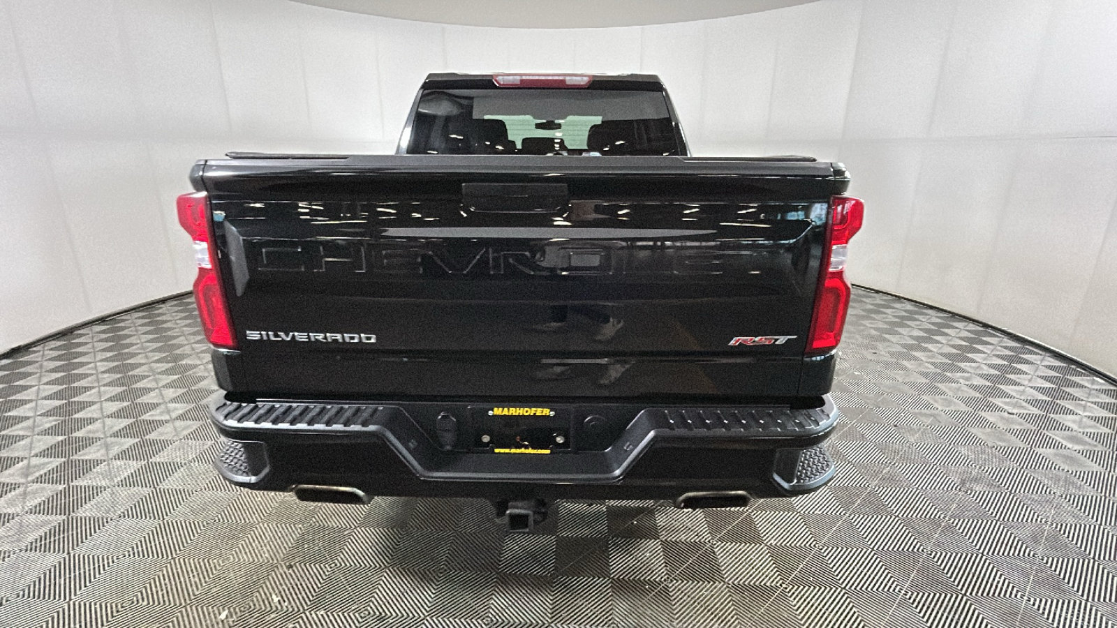 Used 2021 Chevrolet Silverado 1500 RST w/ Max Trailering Package AWD/4WD image 4