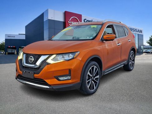 Used 2019 Nissan Rogue SL w/ Premium Package image 3