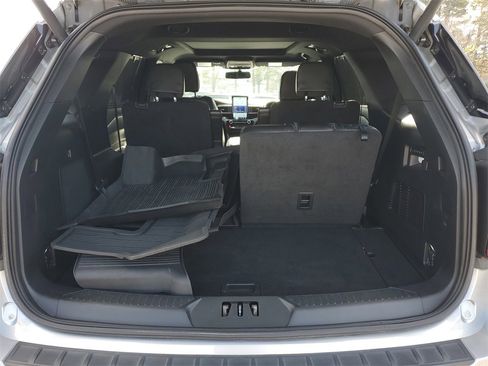 Used 2022 Ford Explorer ST w/ Equipment Group 401A image 11