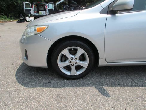Used 2012 Toyota Corolla LE w/ Premium Pkg FWD image 24