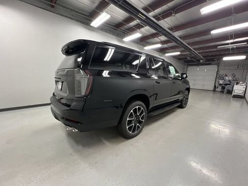 New 2026 Chevrolet Suburban RST w/ Comfort Package AWD/4WD image 8