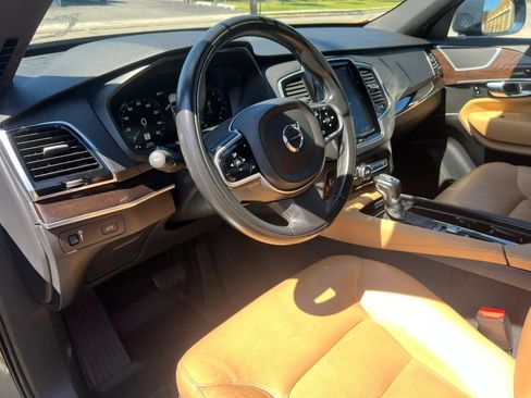 Used 2018 Volvo XC90 T6 Momentum w/ Convenience Package AWD/4WD image 15
