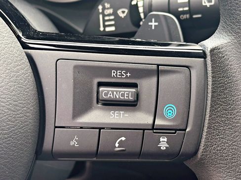 Used 2023 Nissan Rogue SV AWD/4WD image 26