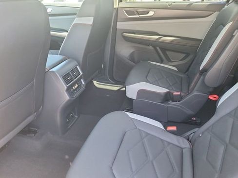 New 2026 Volkswagen Atlas Peak Edition AWD/4WD image 13