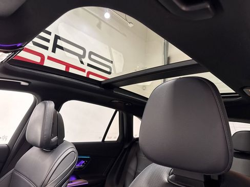 Used 2025 Mercedes-Benz GLC 300 4MATIC image 12