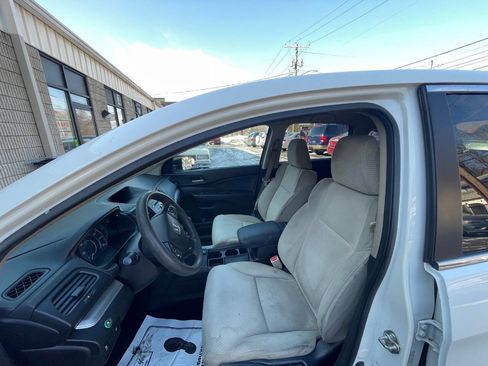 Used 2016 Honda CR-V SE image 9