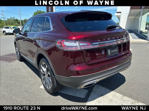 Used 2023 Lincoln Nautilus Reserve AWD/4WD image 4