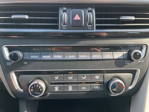 Used 2018 Kia Optima LX image 15