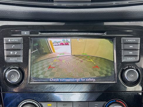 Used 2020 Nissan Rogue S AWD/4WD image 13
