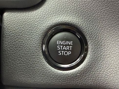 Used 2026 Toyota Tundra Limited w/ Power Package AWD/4WD image 26
