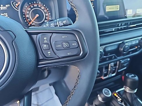 Used 2024 Jeep Wrangler Sport S image 21
