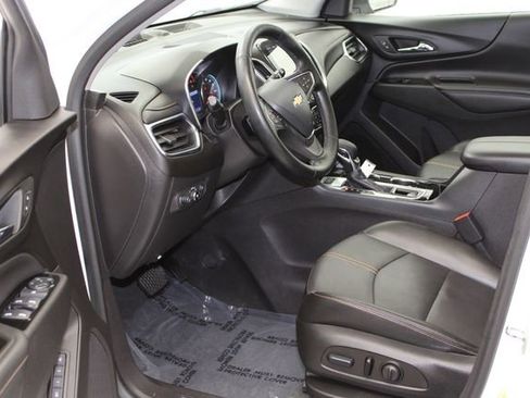 Used 2024 Chevrolet Equinox Premier image 19