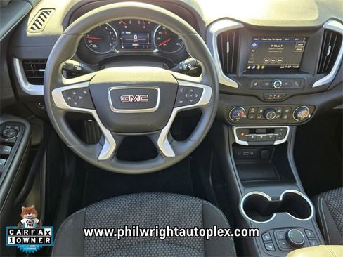 Used 2024 GMC Terrain SLE w/ Driver Convenience Package image 12