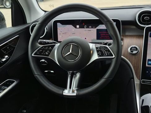 Certified 2025 Mercedes-Benz GLC 350e 4MATIC image 22