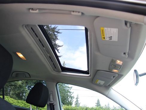 Used 2008 MAZDA MAZDA3 i Touring Value FWD image 9